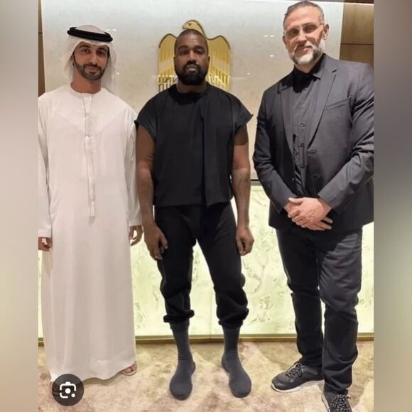 YZY POD -size 1 or 2 ✨NWT✨ - Picture 4 of 11